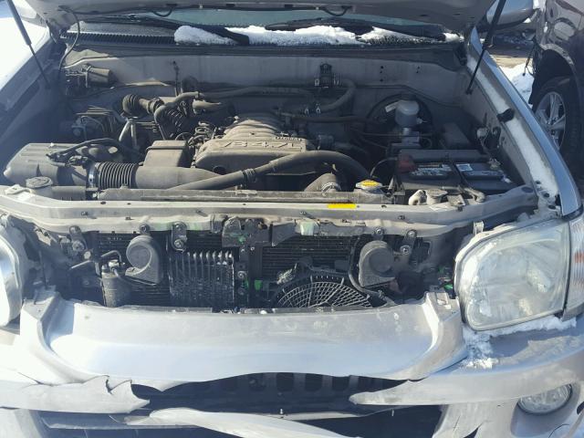 5TDBT44A36S276768 - 2006 TOYOTA SEQUOIA SR SILVER photo 7