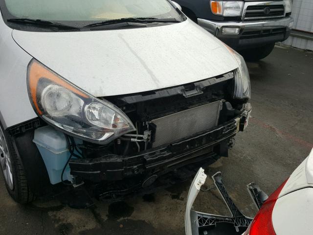 KNADM5A31D6160934 - 2013 KIA RIO LX SILVER photo 9