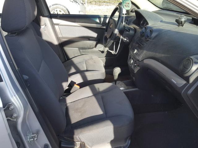 KL1TD56628B141864 - 2008 CHEVROLET AVEO BASE SILVER photo 5
