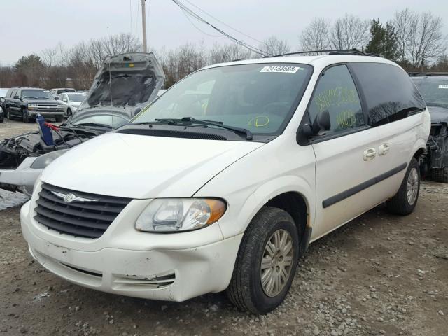 1C4GP45RX5B101745 - 2005 CHRYSLER TOWN & COU WHITE photo 2