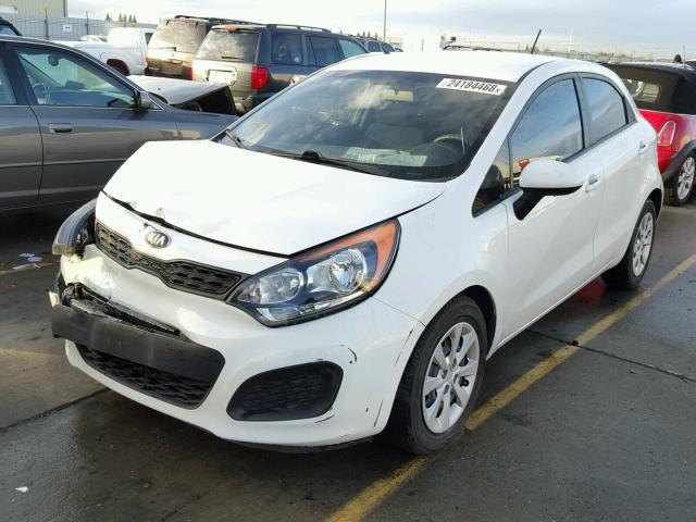 KNADM5A3XD6245660 - 2013 KIA RIO LX WHITE photo 2