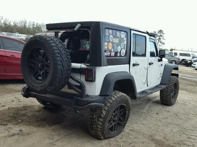 1C4BJWDG6GL270536 - 2016 JEEP WRANGLER U WHITE photo 4