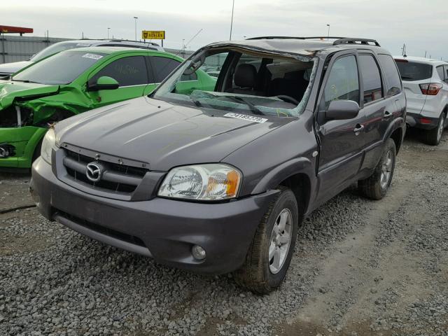 4F2YZ04175KM42460 - 2005 MAZDA TRIBUTE S GRAY photo 2