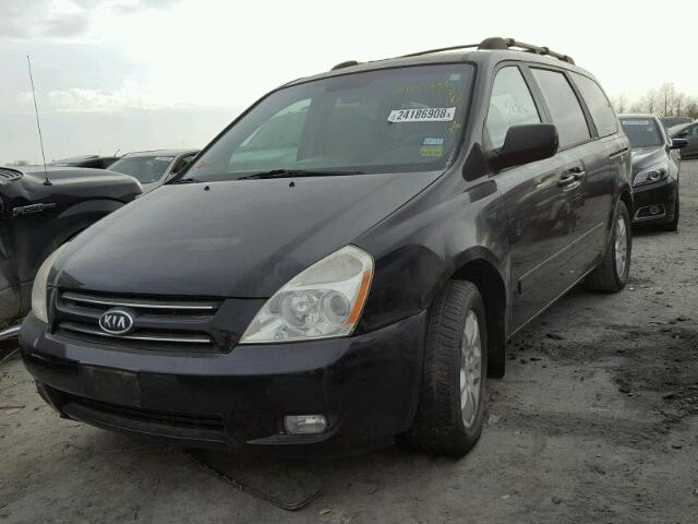 KNDMB233866075368 - 2006 KIA SEDONA EX BLACK photo 2