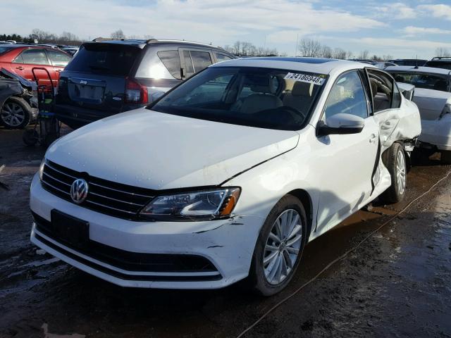 3VWL07AJ2GM225487 - 2016 VOLKSWAGEN JETTA SEL WHITE photo 2