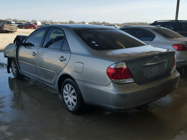 4T1BE32K85U503992 - 2005 TOYOTA CAMRY LE SILVER photo 3