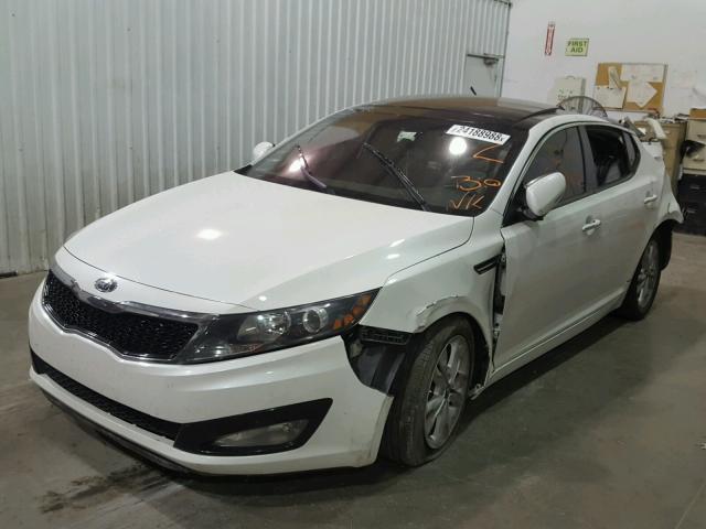 KNAGN4A74B5045531 - 2011 KIA OPTIMA EX WHITE photo 2