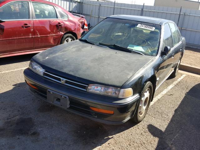 1HGCB7676PA104826 - 1993 HONDA ACCORD EX BLACK photo 2