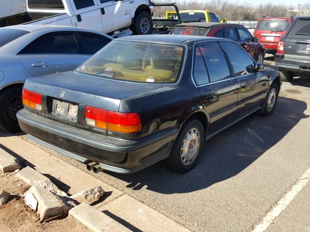 1HGCB7676PA104826 - 1993 HONDA ACCORD EX BLACK photo 4