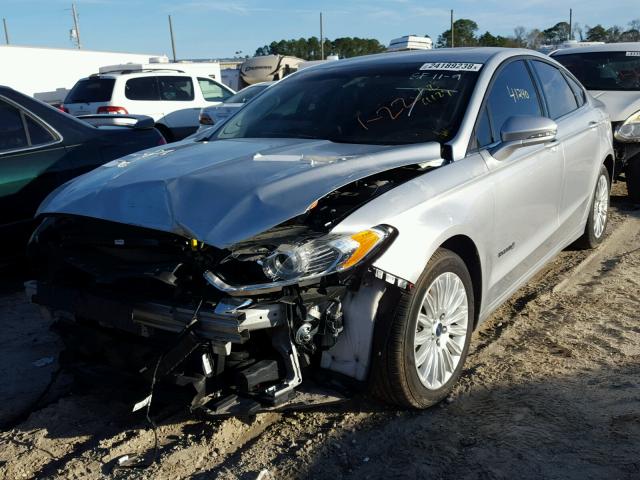 3FA6P0LU9FR123718 - 2015 FORD FUSION SE SILVER photo 2