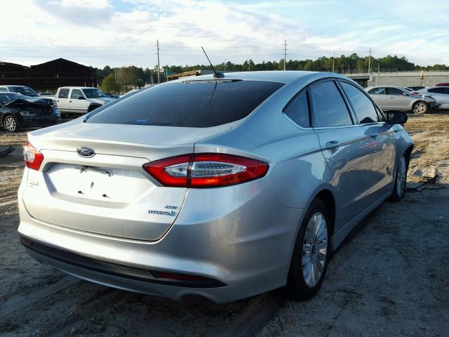 3FA6P0LU9FR123718 - 2015 FORD FUSION SE SILVER photo 4