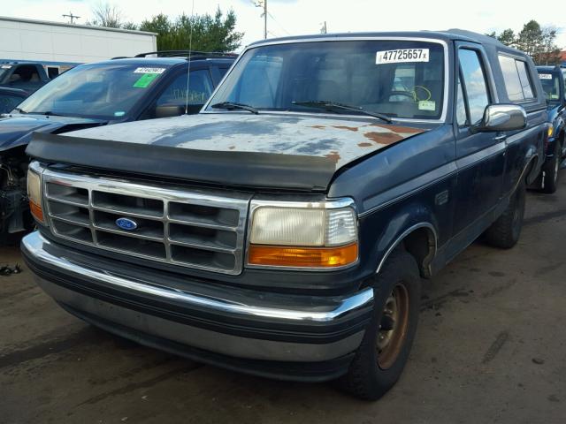 2FTDF15N8NCB04617 - 1992 FORD F150 GRAY photo 2