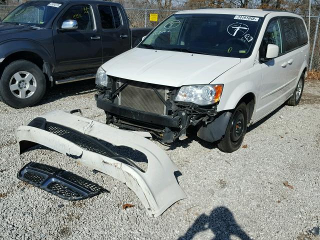 2D4RN3DG0BR786962 - 2011 DODGE GRAND CARA WHITE photo 2