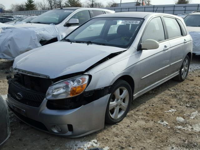 KNAFE161275004806 - 2007 KIA SPECTRA5 S SILVER photo 2