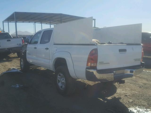 5TEJU62N78Z503346 - 2008 TOYOTA TACOMA DOU WHITE photo 3