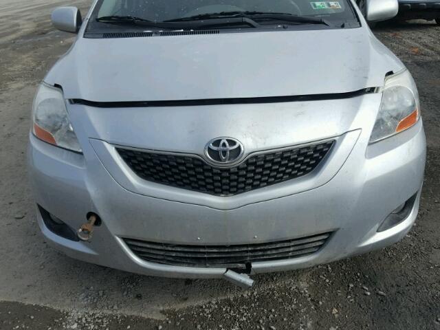 JTDBT903991333609 - 2009 TOYOTA YARIS SILVER photo 9