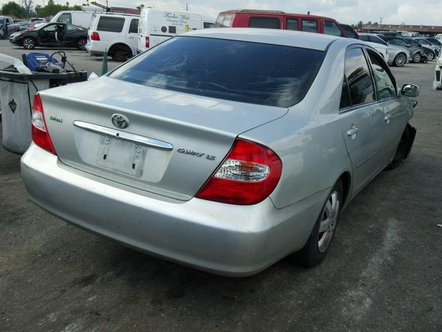 JTDBE30K620055150 - 2002 TOYOTA CAMRY LE SILVER photo 4