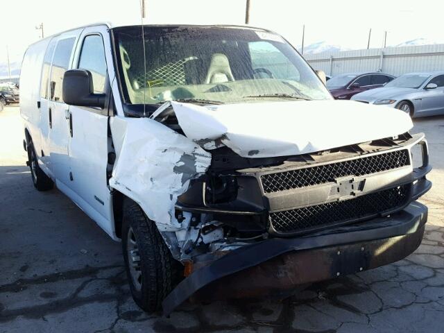 1GCFG29T341212020 - 2004 CHEVROLET EXPRESS G2 WHITE photo 1