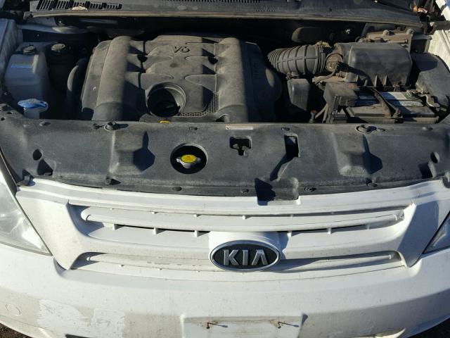 KNDMB233286194679 - 2008 KIA SEDONA EX WHITE photo 7