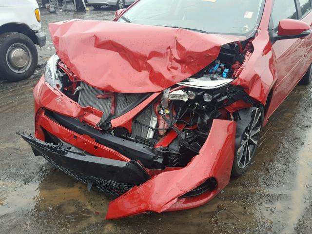 2T1BURHE9JC974004 - 2018 TOYOTA COROLLA L RED photo 9