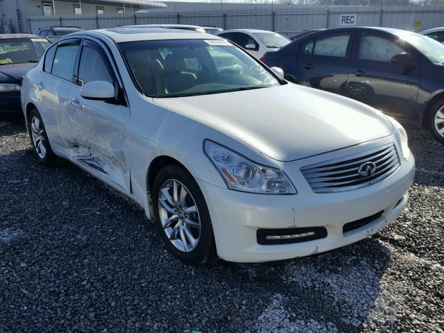 JNKBV61E28M224865 - 2008 INFINITI G35 WHITE photo 1