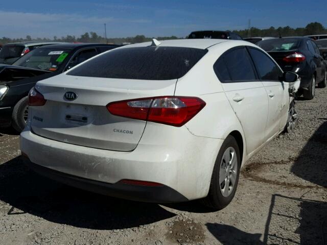 KNAFK4A6XG5585713 - 2016 KIA FORTE LX WHITE photo 4