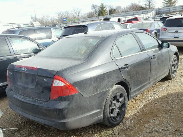 3FAHP0HA5BR125838 - 2011 FORD FUSION SE BLACK photo 4