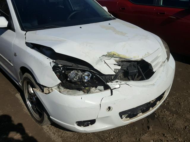 JM1BK143341174741 - 2004 MAZDA 3 HATCHBAC WHITE photo 9