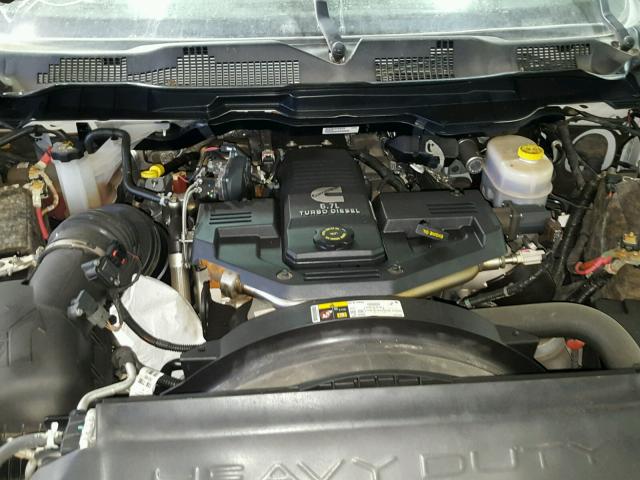 3C6UR5DLXFG712472 - 2015 RAM 2500 SLT 白色 照片 7