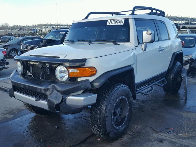 JTEBU4BF6EK185278 - 2014 TOYOTA FJ CRUISER WHITE photo 2