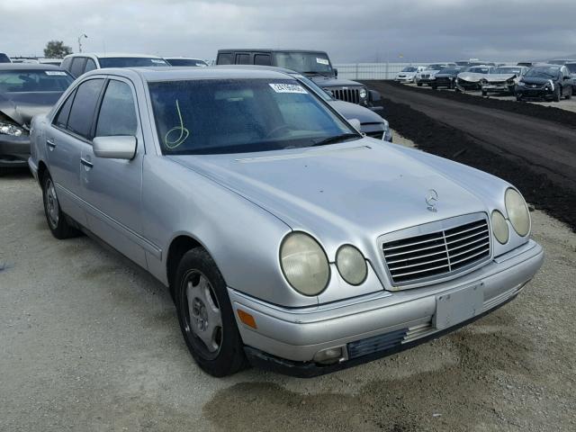 WDBJF72F9VA243349 - 1997 MERCEDES-BENZ E 420 SILVER photo 1