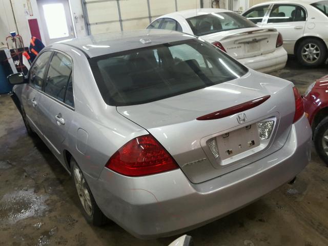 1HGCM56887A066815 - 2007 HONDA ACCORD EX SILVER photo 3