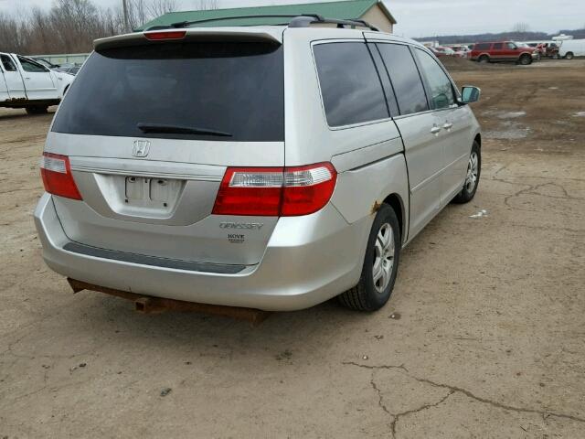 5FNRL38785B020927 - 2005 HONDA ODYSSEY EX SILVER photo 4