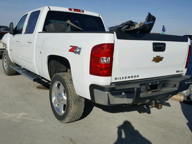 1GC1KYC8XCF195315 - 2012 CHEVROLET SILVERADO WHITE photo 3