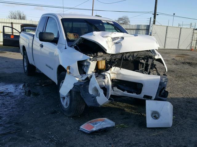 1N6AA06A28N328467 - 2008 NISSAN TITAN XE WHITE photo 1