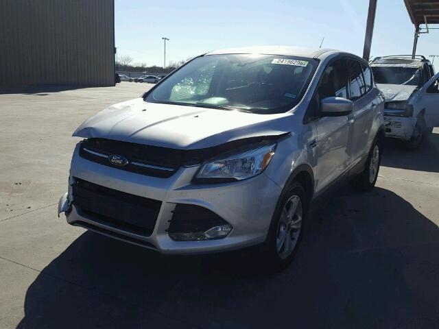 1FMCU0GX8GUB81982 - 2016 FORD ESCAPE SE SILVER photo 2