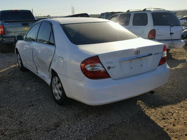 4T1BE32K12U037236 - 2002 TOYOTA CAMRY LE WHITE photo 3