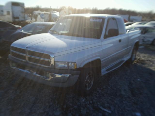 1B7HC13Y5YJ136423 - 2000 DODGE RAM 1500 WHITE photo 2