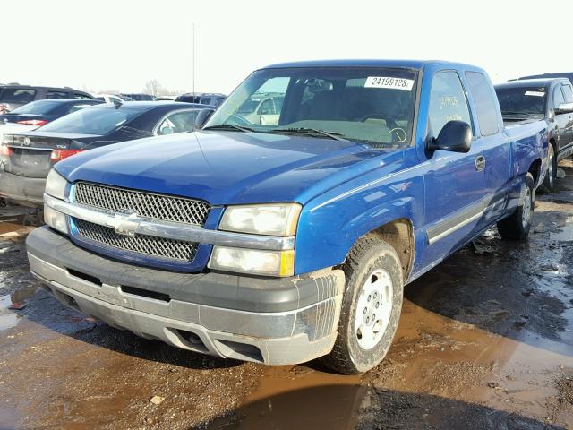 2GCEC19VX41117645 - 2004 CHEVROLET SILVERADO BLUE photo 2