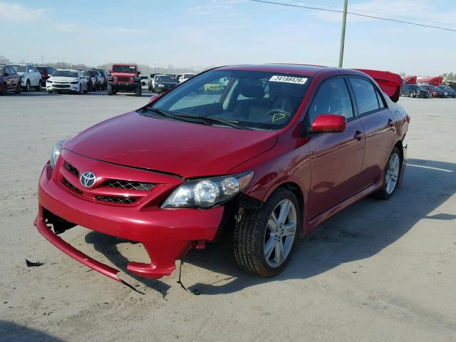 2T1BU4EE0DC086978 - 2013 TOYOTA COROLLA BA RED photo 2