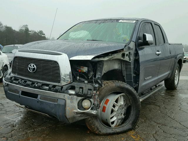 5TFBW54149X090684 - 2009 TOYOTA TUNDRA DOU BLUE photo 2