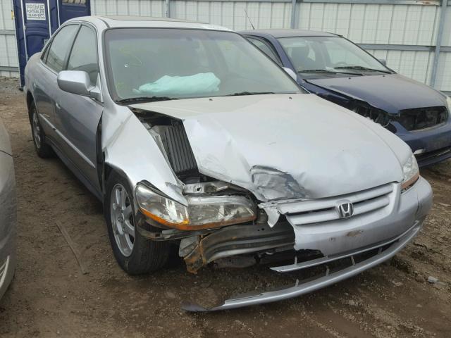 1HGCG56702A121037 - 2002 HONDA ACCORD SE SILVER photo 1