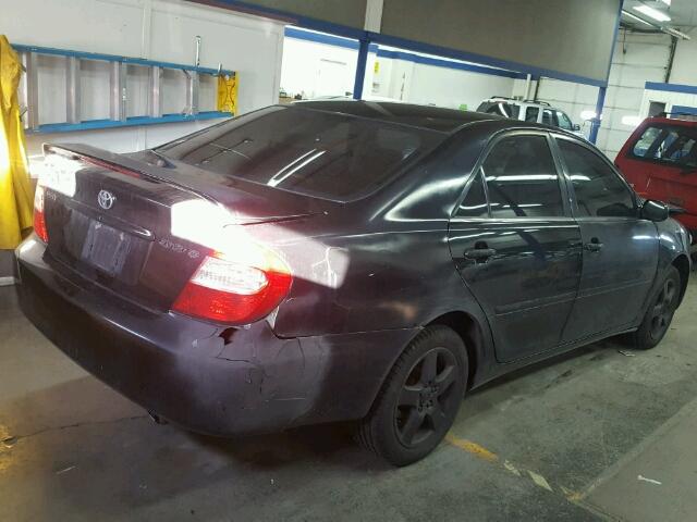 JTDBE32K220065770 - 2002 TOYOTA CAMRY LE BLACK photo 4