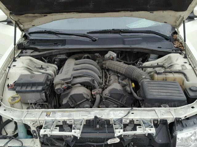 2C3LA43R77H860693 - 2007 CHRYSLER 300 CREAM photo 7