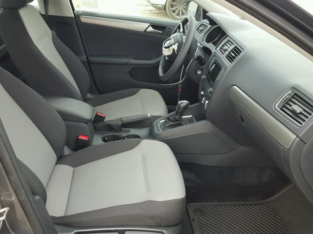 3VW2B7AJ9HM406965 - 2017 VOLKSWAGEN JETTA S GRAY photo 5