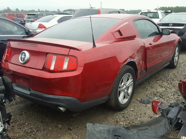 1ZVBP8AM1B5125290 - 2011 FORD MUSTANG RED photo 4