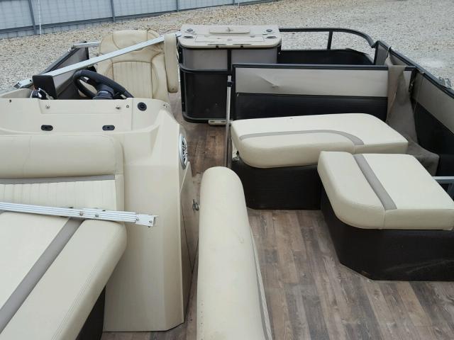 CSM01089A616 - 2016 CRES MARINE GRAY photo 6