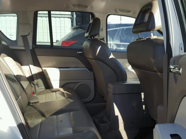 1J8FF57W78D692691 - 2008 JEEP COMPASS LI WHITE photo 6