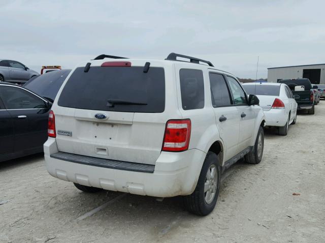 1FMCU9D70AKC04912 - 2010 FORD ESCAPE XLT WHITE photo 4