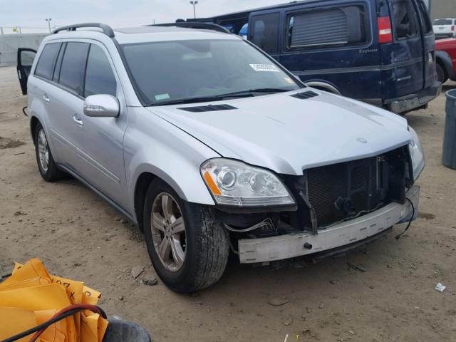 4JGBF71E67A108990 - 2007 MERCEDES-BENZ GL 450 4MA SILVER photo 1